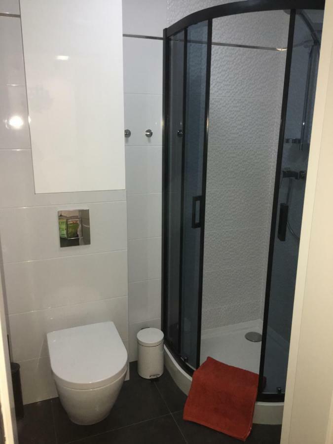 Apartament Emilia Apartment วอร์ซอ ภายนอก รูปภาพ