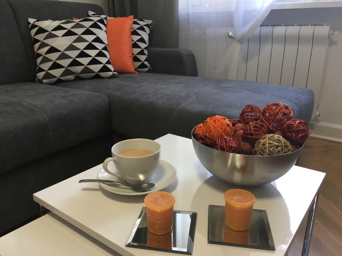 Apartament Emilia Apartment วอร์ซอ ภายนอก รูปภาพ
